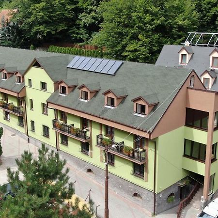 Horsky Hotel Eva Svätý Jur Exterior foto