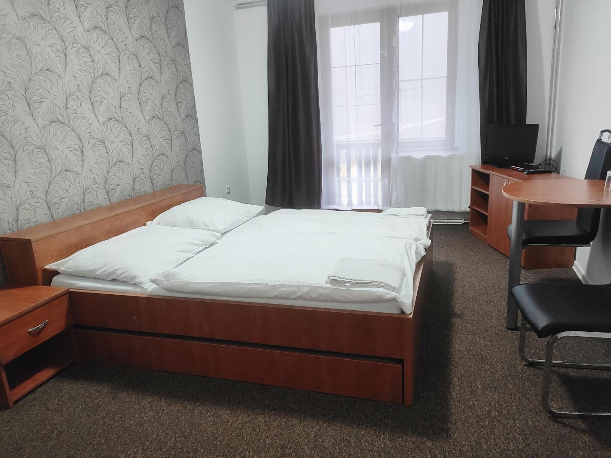 Horsky Hotel Eva Svätý Jur Habitación foto